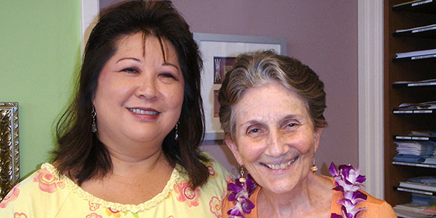 Cathy Wehrman, Single Parents and Displaced Homemakers (SPDH) Program, with retired faculty member Jill Abbott, who created a scholarship to help single-parent students. Photo: UH Foundation